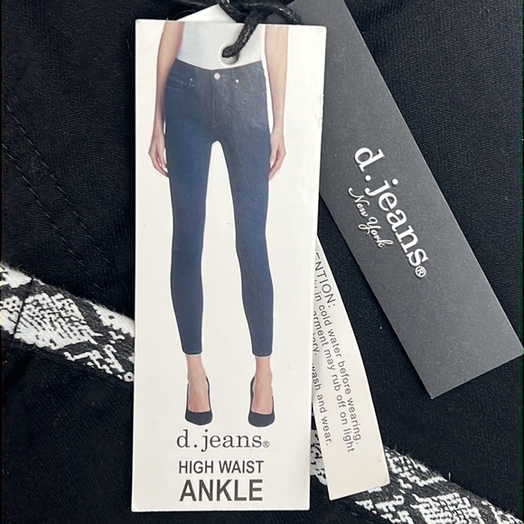 d. jeans High Waisted Skinny Ankle Jeans - Picture 5 of 5